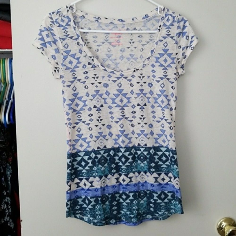 American Eagle tee shirt